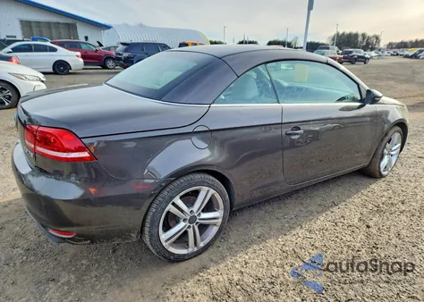 2012 Volkswagen Eos Lux z USA, uszkodzony, nr VIN WVWFW7AH7CV006875